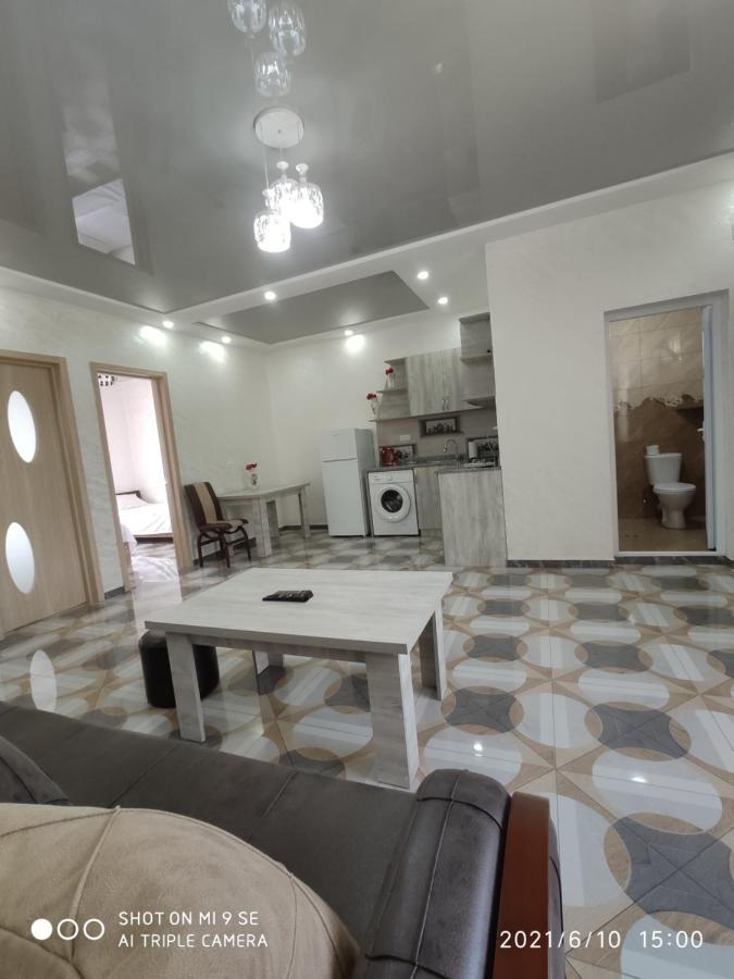 Kochalidze Family Apartment Batumi Exterior foto